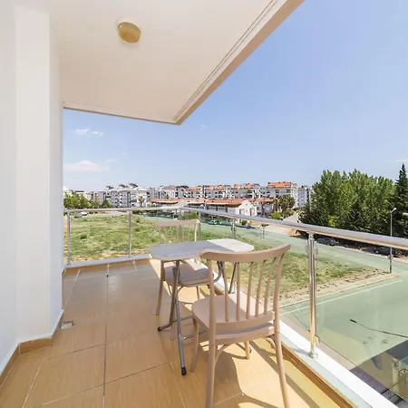 Pleasant Business-Friendly Flat Walking Distance To Beach With Balcony In Konyaalti Antalya * Αττάλεια