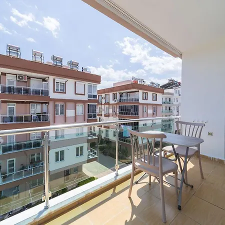Pleasant Business-Friendly Flat Walking Distance To Beach With Balcony In Konyaalti Antalya