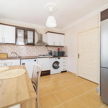 Pleasant Business-Friendly Flat Walking Distance To Beach With Balcony In Konyaalti Antalya * Antalya
