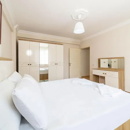 Pleasant Business-Friendly Flat Walking Distance To Beach With Balcony In Konyaalti Antalya *